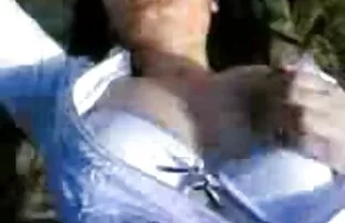 棕色,谁爱骑着她的阴部在一个男人的脸在他面前 色情高清在线