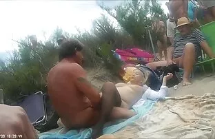 莫斯科的儿子代表阴道的学生。 赤裸裸的色情照片