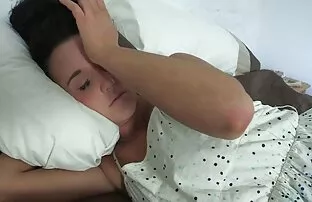小小的爱情命运让外星人在荣耀中快乐 免费的色情毂