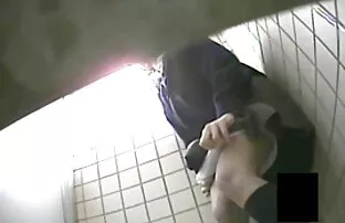 年轻人吃教练 看色情电影