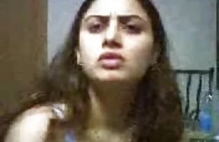 女仆大人一拳打她的脸 水下色情