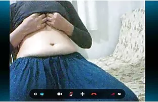 男孩把摩洛伊斯兰解放阵线塞进猫里，然后闯入浴室。 免费的黑色情