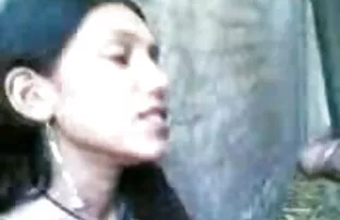 这个女孩被袭击了 免费的色情完美