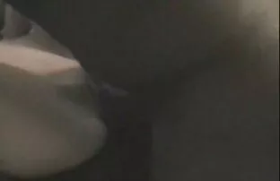 三个俄罗斯女友性交在厨房小溪上潜望镜。 色情高清1080