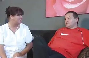 缠绕多汁的洋基猫他妈的奶子 免费的代词视频